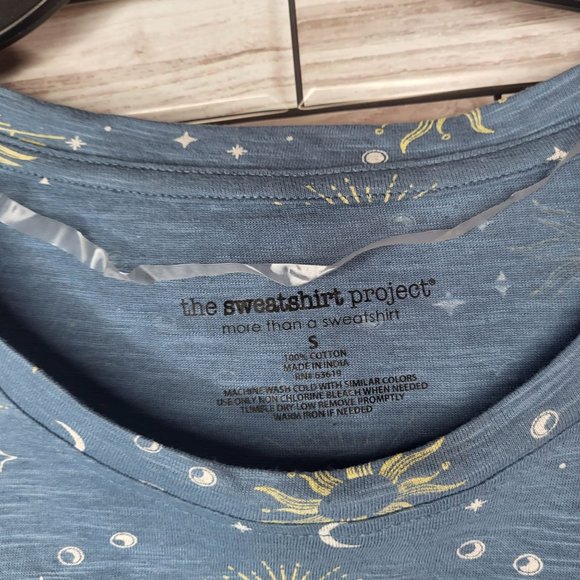 New Sweatshirt Project Women's Small Shirt Blue Sun Moon Blouse Short Sleeve Top - Picture 7 of 12